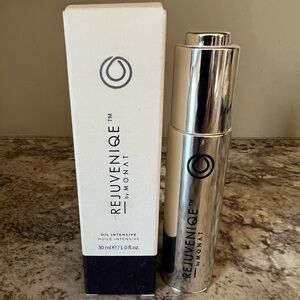 Monat Rejuveniqe Oil Intensive - Silver Hair Treatment (30 ml)